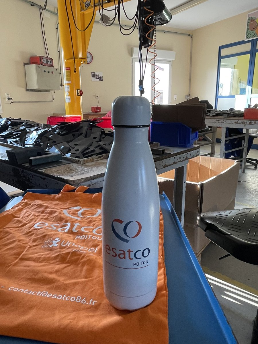EsatcoPoitou's tweet photo. Lancement esatco Poitou sur notre site de Lizant.  Merci à tous les professionnels et les travailleurs pour leur engagement et la qualité du travail. 
#esatco un réseau de 5000 personnes sur le grand Ouest #ESAT https://t.co/t5heET8BBn