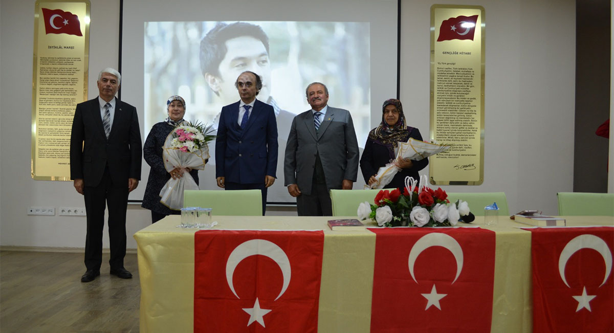 TCKorkuteli's tweet photo. İlçe Kaymakamı Sezgin Üçüncü AHENK Projesi kapsamında ��ehit Yasin Naci Ağaroğlu Proje Anadolu İmam Hatip Lisesini ziyaret etti. https://t.co/F2LhnDT9uN https://t.co/XXbz4eUqXj