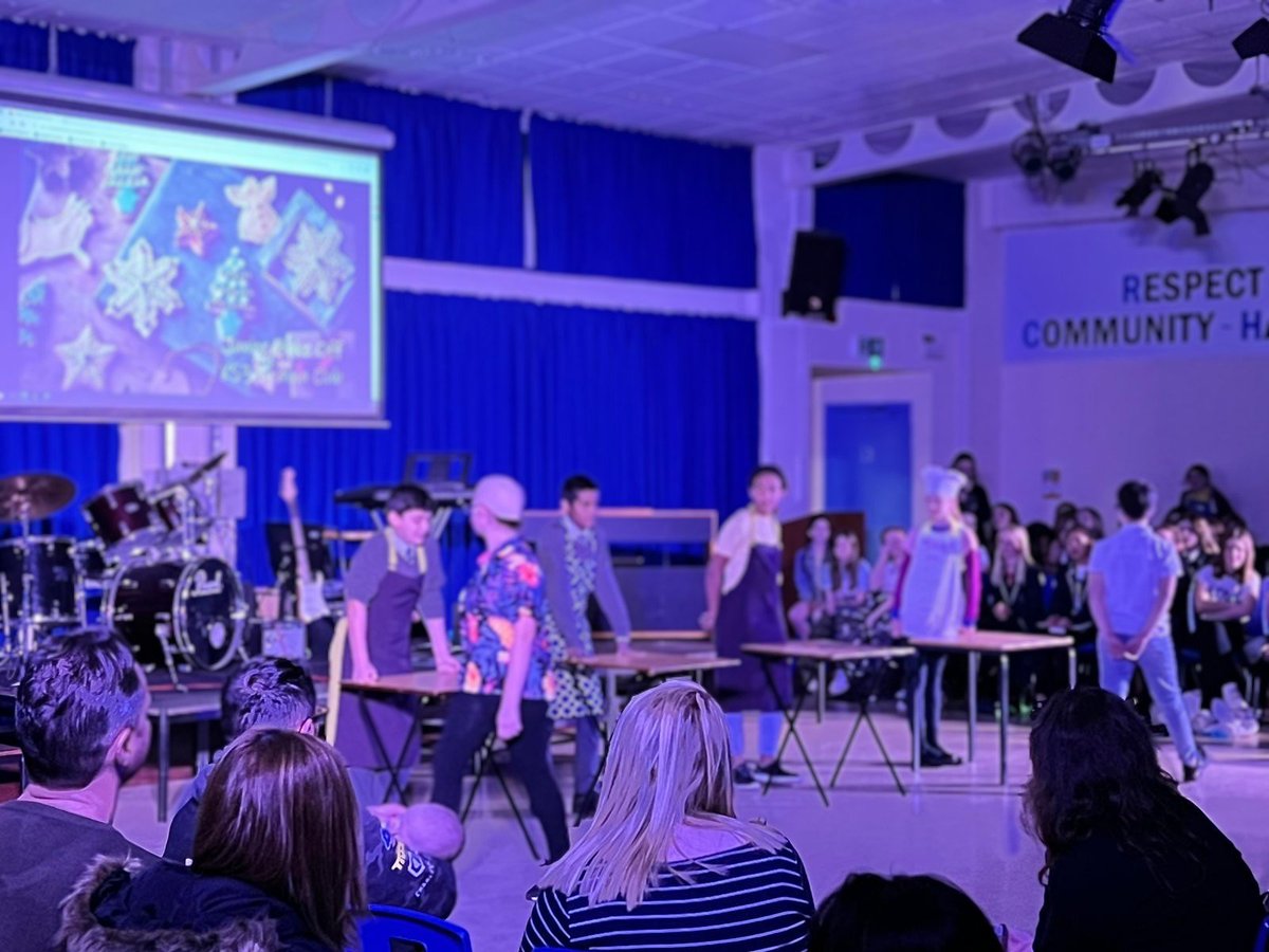 Miss Burrows tweet media