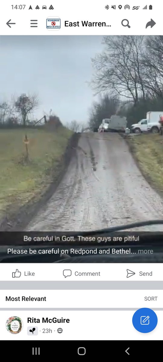MHutchison84's tweet photo. @WarrenCountyGov can you all make @GetSpectrum clean up their mess on Red Pond and Bristow?
They also arent using flaggers. Someone is gonna get killed.
@joeimel https://t.co/zZVkMKvlrC