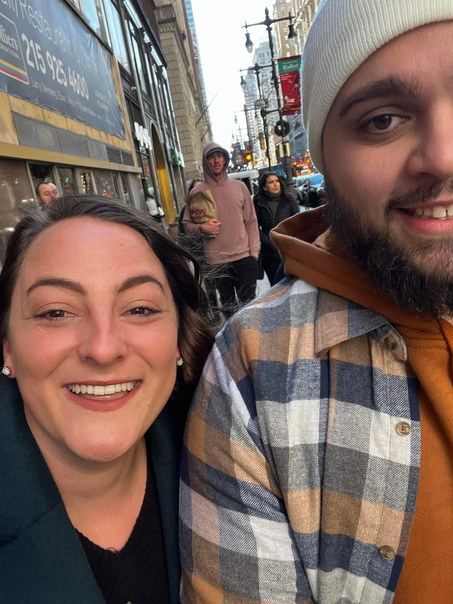MarkyCottles's tweet photo. @C_Bass419 got to see you (pink hoodie) in (insert city name) looked like you were with friends, so didn't want to bother. Thanks for the heavy lift last year, hope to have you back as a Met. https://t.co/hxxNBTl3cu