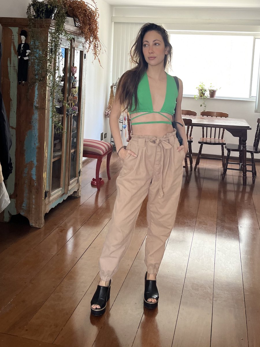 Me sentindo como uma Bolsonara, com roupa do Brasil e perdedora 🤡