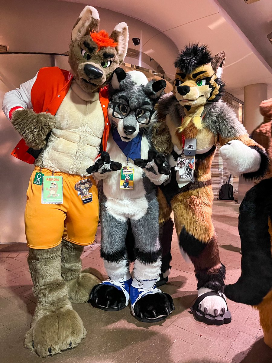 Big dogs (and a nerd 🤓) #FursuitFriday #MFF2022