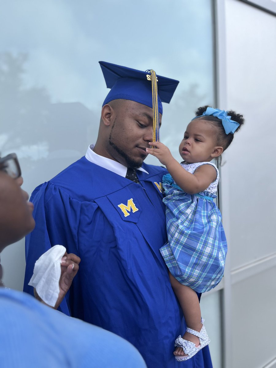 lejawon's tweet photo. Lejawon The Scholar 👨🏾‍🏫 Bachelors in Business Admin ✅ https://t.co/WgUQ0dN6Yz