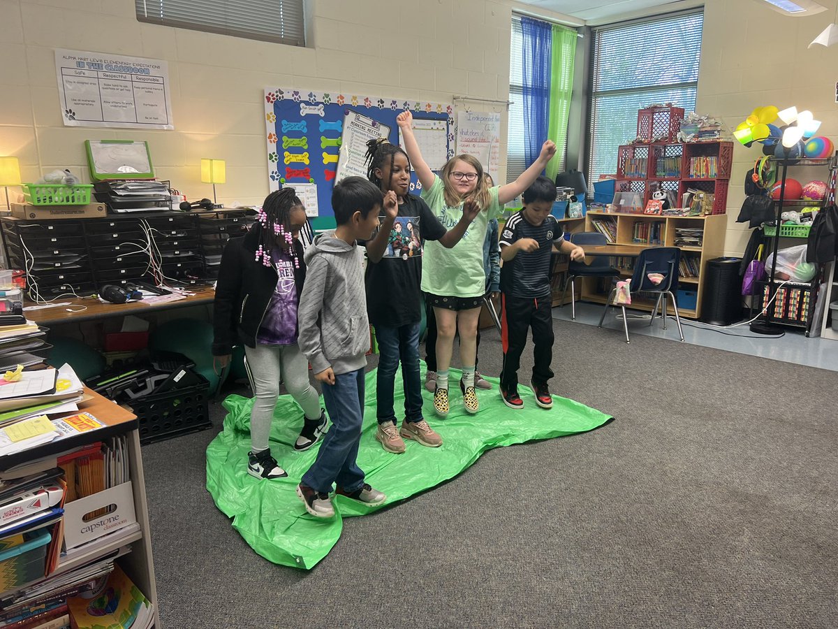 Learning to solve unusual problems together can be tough, but these #TrustyHuskies have been working really hard on their teamwork skills.#CPSBest
