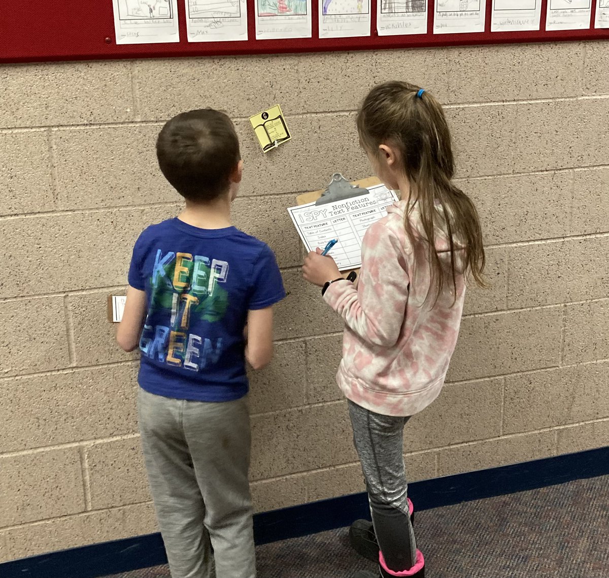 rcartersbombers's tweet photo. This week’s Friendship Friday task: NonFiction Text Feature Scavenger Hunt! 🔎🕵🏾📊 Glossaries, labels, and captions galore! @KenstonTES https://t.co/e0f1oJfZQs