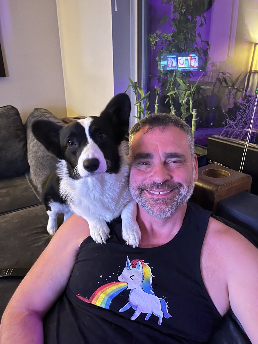 Cavebuck1's tweet photo. @BlepFox We’re both furry, but in different ways :0) https://t.co/gHT8dDpcm4