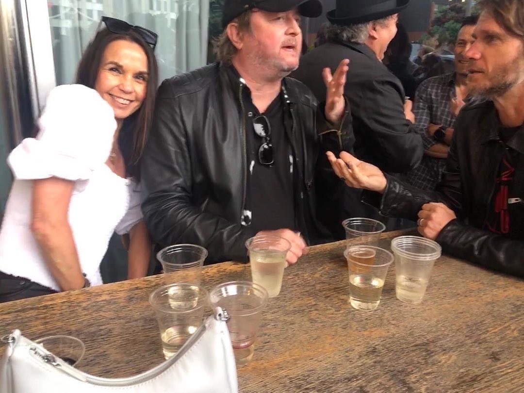 MichelleaBakker's tweet photo. So good to see everyone at the #NZMusic #christmasparty at The Tuning Fork #itstheseason
#thetuningfork #auckland #musicIndustry #Musicians #Managers #MusiciansShrink #RealTalk #deepandmeaningfuls #Passion #Music https://t.co/MmNhC3yckZ