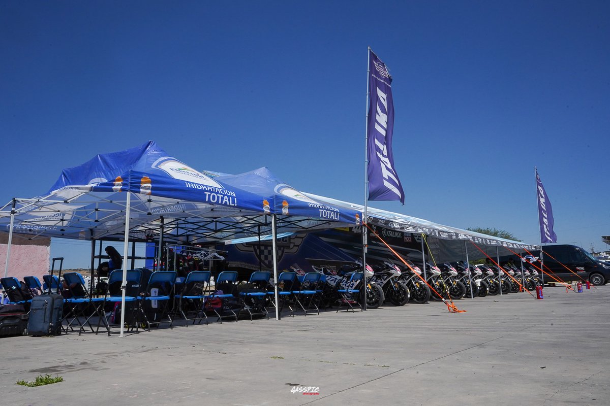 Racing Bike México tweet media