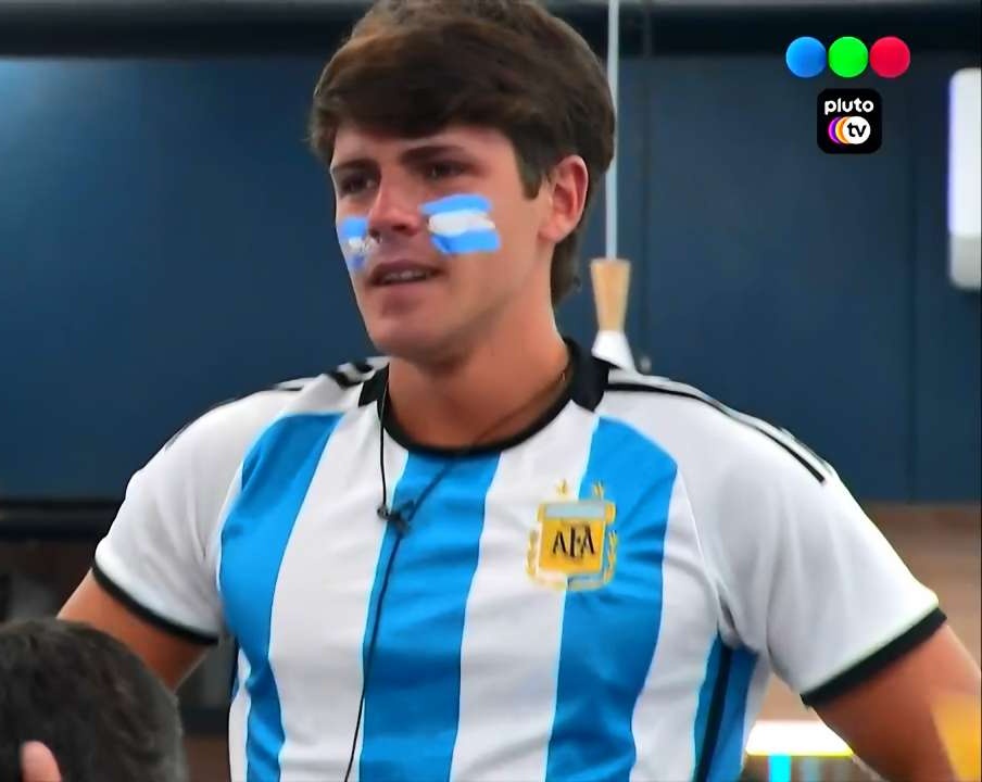MarcosPrimoFan's tweet photo. Gooooooooolllll
#Primito❣️❣️❣️ #VamosArgentina
#VamosPrimo
#Primo #Marcos #Ganador de #GranHermano https://t.co/Q2TI08OJDB