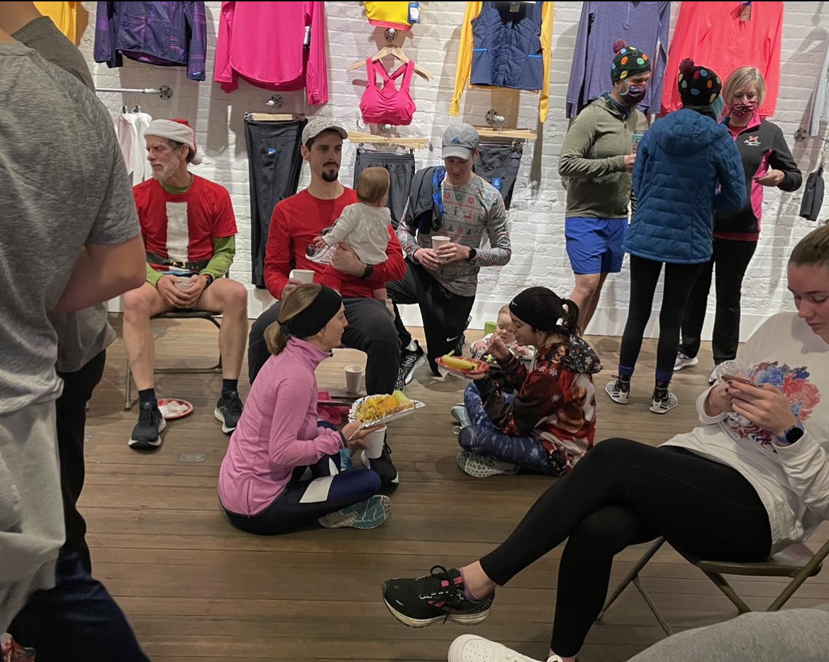 cantstoprunning's tweet photo. Christmas Eve Group Run and Brunch at 8am Friday, December 24th.  Lots of friends, lots of food, a little running.  Bring the whole family and a dish to share if you’d like! https://t.co/TZuaPQhsKv