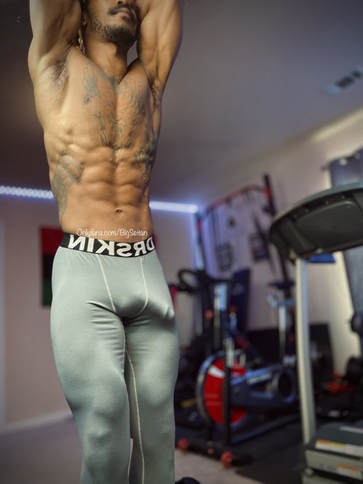 Watch BigSeitan Ⓥ's leaked NSFW photo on TwXstars