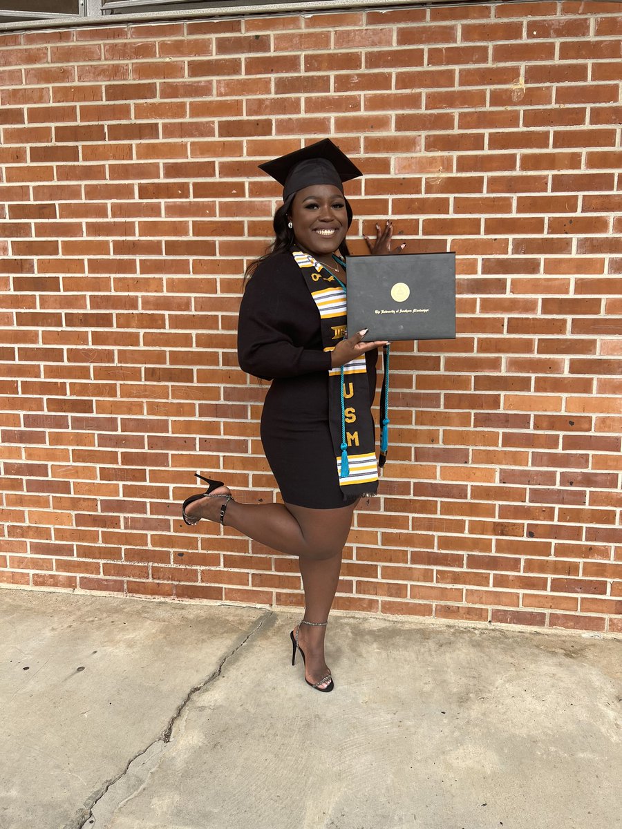 khaliaanderson's tweet photo. Handled business like Iβm suppose to, everything I said I stood on it π₯β¨
#ComingToAHospitalNearYou
#SouthernMissAlumna https://t.co/vLHVqwueWM