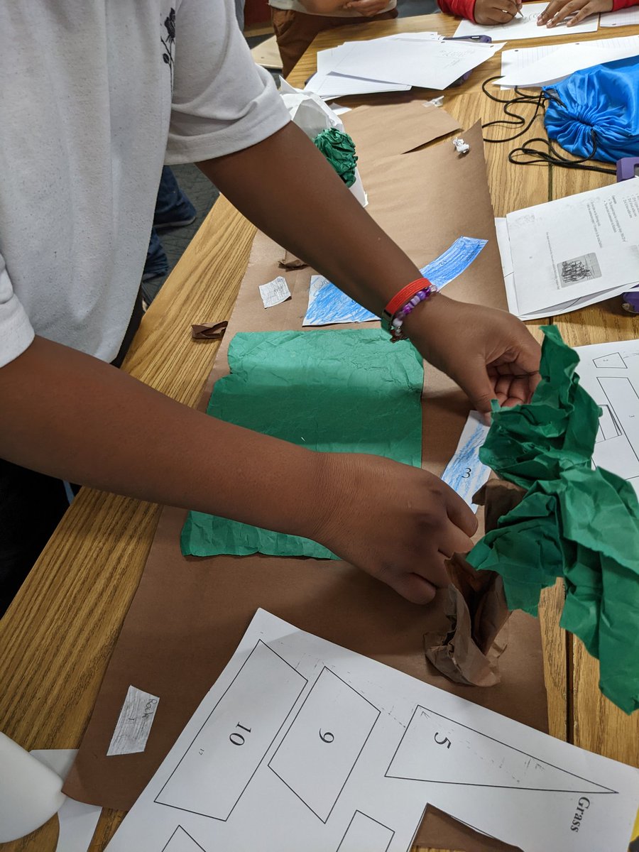 StevenHBuhr1's tweet photo. Designing reindeer habitats for the zoo! #wearewayne @NorthWayneElem @MrsWey10 #sciencemeetsmath #igettoteach6thgrade #modeltoscales #reindeerfun #sciencefun https://t.co/84R7qee4g1