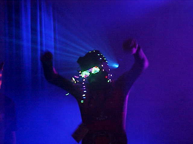 TheRougeCat's tweet photo. Diggin through the photos on my 1999 Sony Mavica! Have some crunchy jpegs from @avianinvasion's set at MFF ^^ https://t.co/Hsz7rQyzZh
