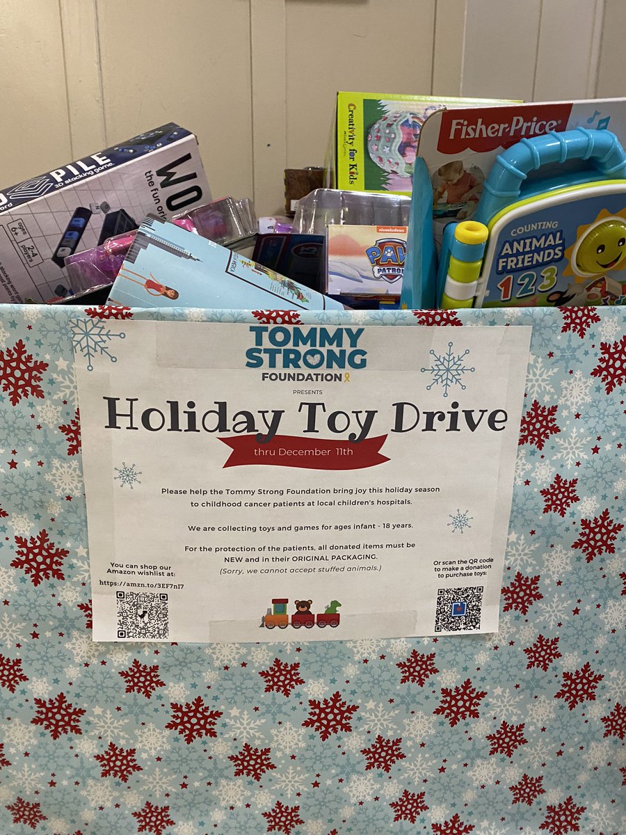 S_Rod_RHS's tweet photo. A week ago this table was empty. One of the students in my profile class created a Toy Drive for the Tommy Strong Foundation. After some tweaking in her communication methods, this table is now overflowing! 🎁 #enhancingthestudentexperience #goramsnj https://t.co/iGl9T40bwK