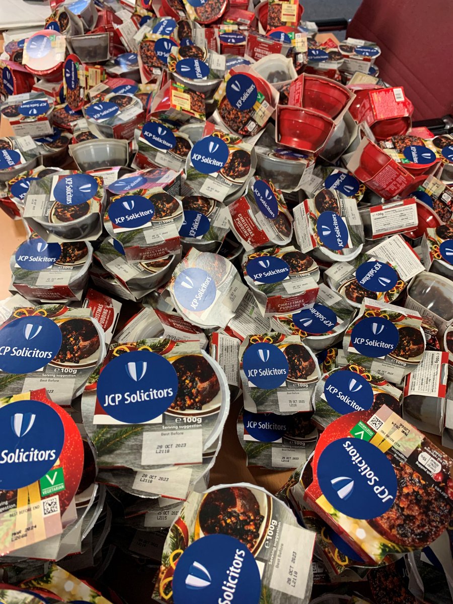 🎄 Our elves have been busy preparing the Christmas Puddings for the 32nd <a href="/BracklaHarriers/">Brackla</a> Merthyr Mawr Pudding Race this Sunday.

It’s going to be a cold one so please wrap up warm. We look forward to cheering on the runners on Sunday!