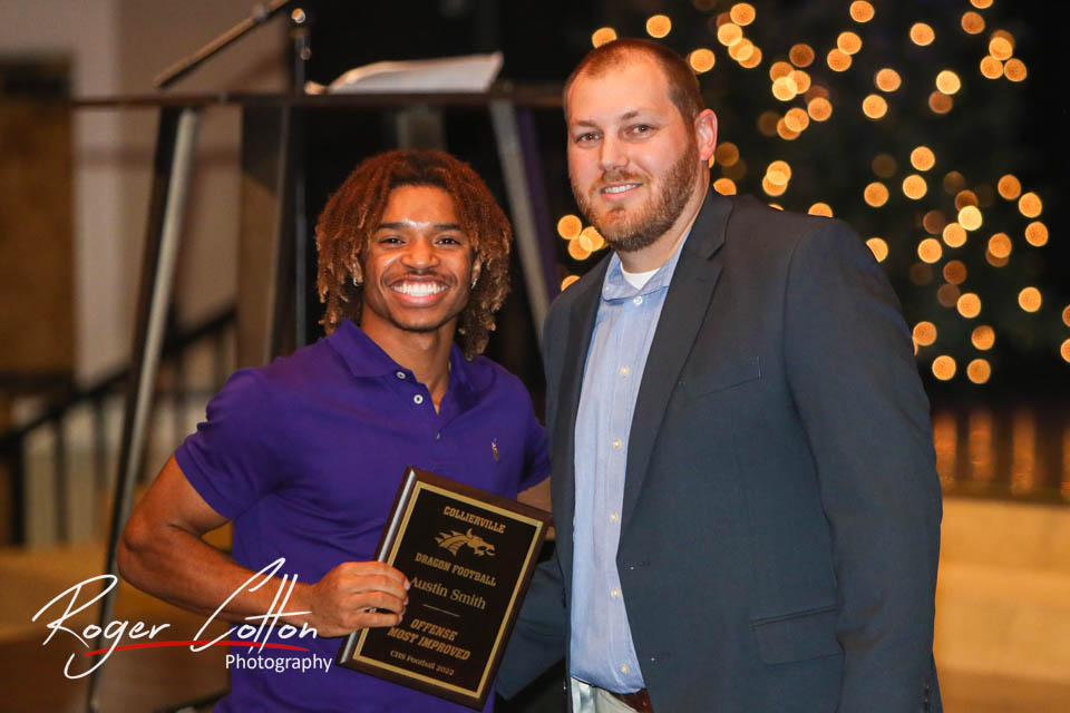 RogerCottonPics's tweet photo. @CHSDragonFB  - Awards photos are posted online.  Please feel free to download your photos from this gallery, with our compliments. 

https://t.co/gN7jmTooyg https://t.co/HkNUkIHH7G