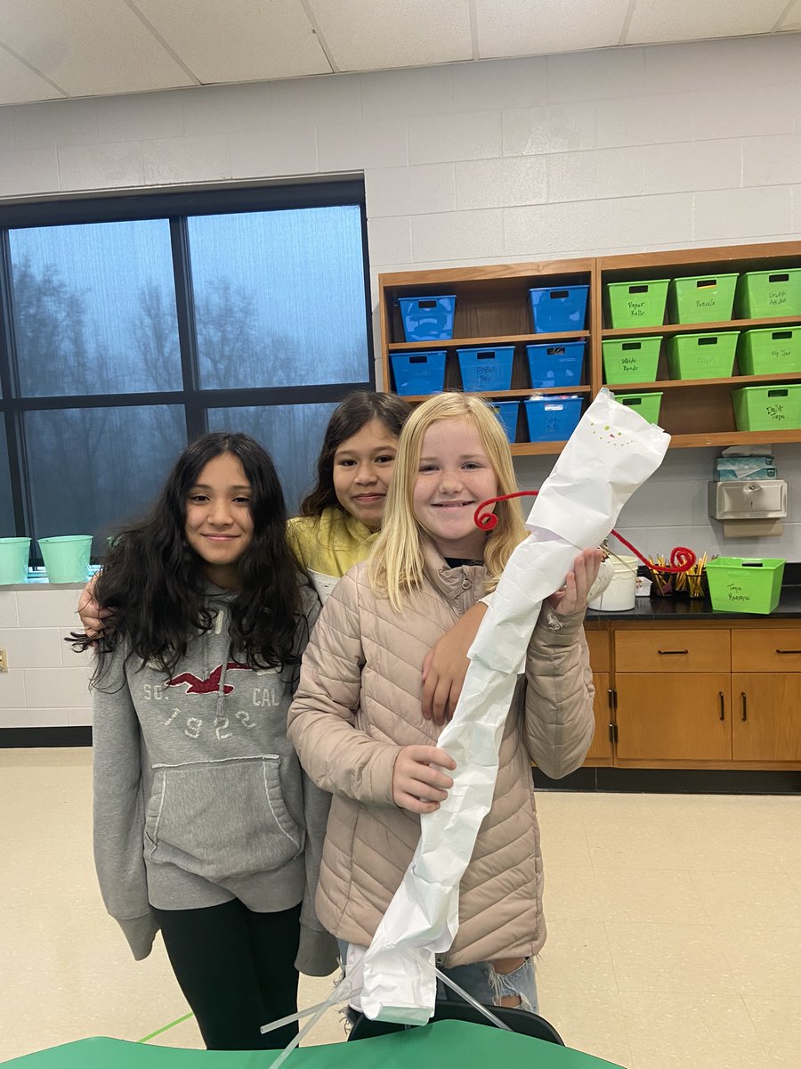 SummitDriveES's tweet photo. During Design Lab this week, our 4th and 5th graders were challenged to design the tallest free-standing snowman possible. They had some creative designs! #summitdriven https://t.co/F0eFBQJjr2
