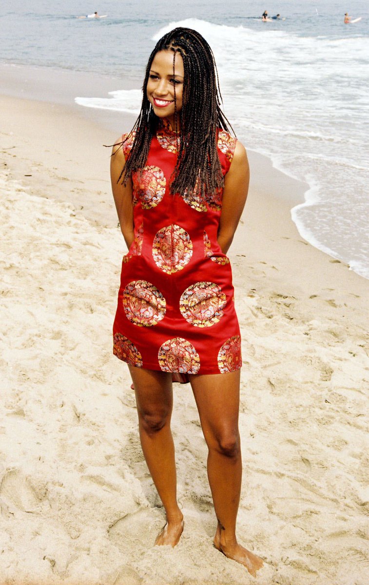 milatequilayt's tweet photo. Let’s talk about the premiere of Clueless (1995) and it’s beach front red carpet-less red carpet https://t.co/eX5LL4fDk0