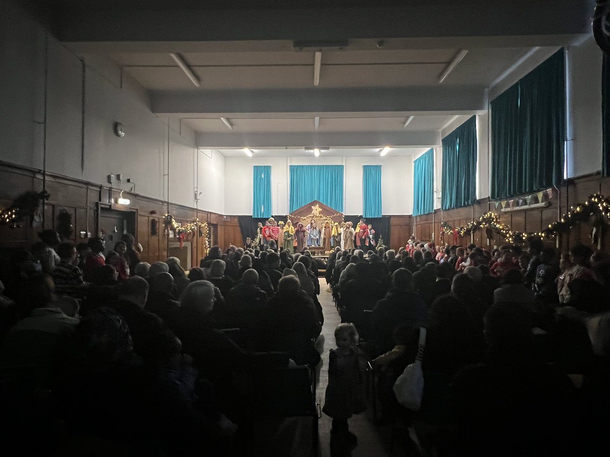StCharlesGla's tweet photo. And it’s a wrap for the senior school #ChristmasShow. Another fabulous performance. Well done to the children and the senior school staff. 3 shows down…two to go. It’s the turn of the infants next week. Can’t wait. #ASaviourIsBorn #Alleluia https://t.co/x2iPXE4cuZ