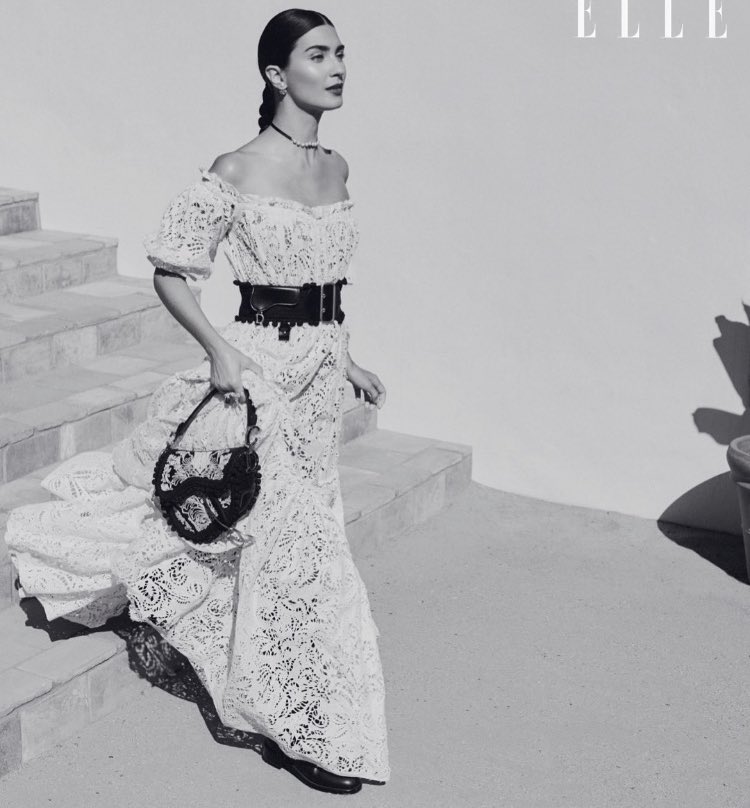 📍Tuba Büyüküstün: Aşk bir heyecan ve merak hissidir; sanırım birisine söylenebilecek en acı şey “seni artık merak etmiyorum”dur. Merak etmediğinde aşk da bitmiştir aslında...” #tubabüyüküstün