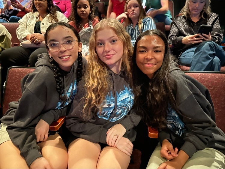 fcaorl's tweet photo. Our 9th and 10th grade students were able to attend “A Christmas Carol” at the Orlando Shakespeare Theater today! What a fun experience! https://t.co/6XFApBxglA