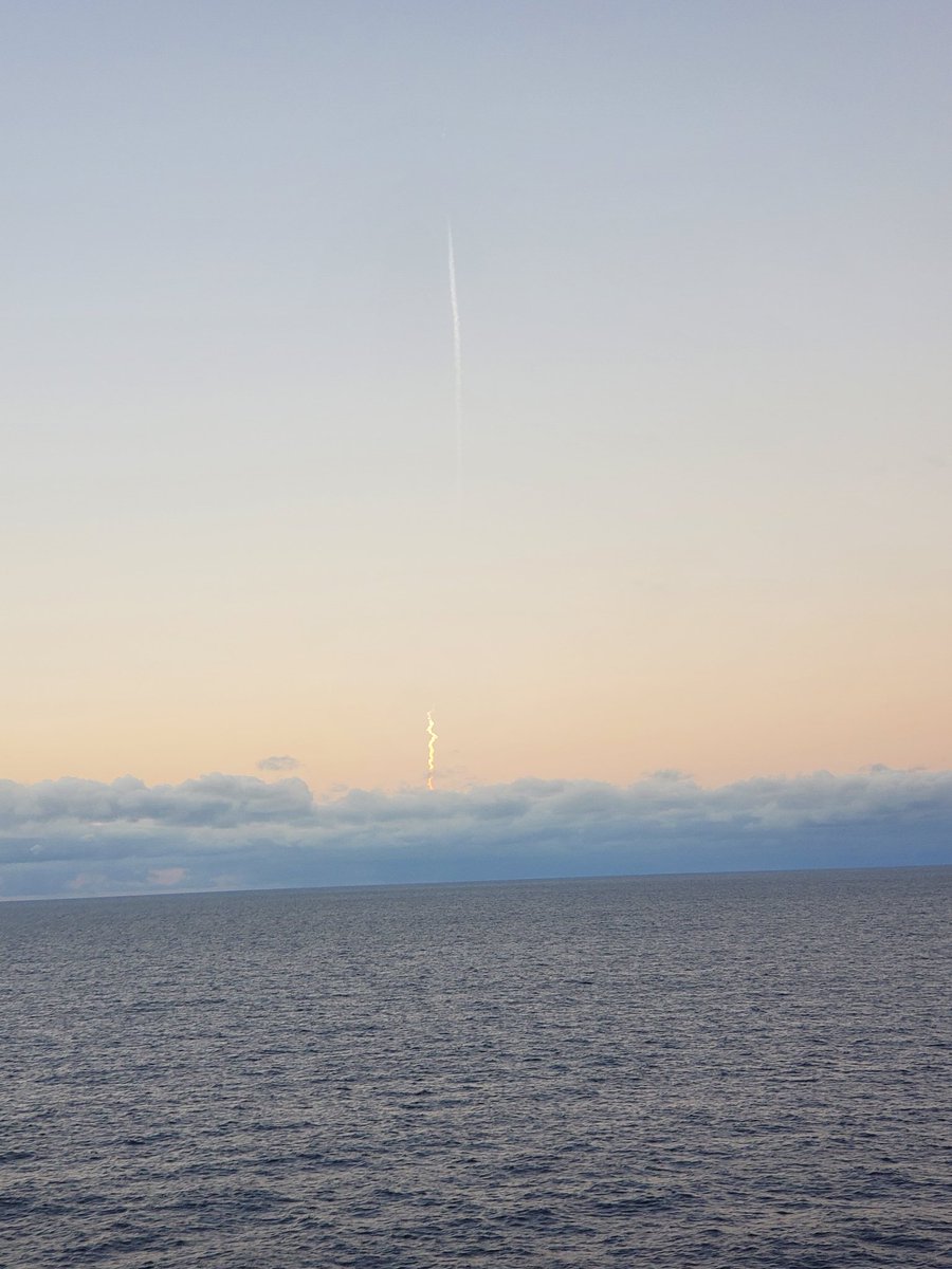 klmccullen25's tweet photo. @SpaceX @OneWeb We saw it launch from our cruise ship! https://t.co/PoXphOS3rG
