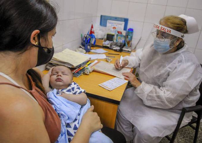 En #Cuba🇨🇺, el Sistema Nacional de Salud se basa en un modelo público y único de prestación de servicios, gratuito, que brinda atención al 100 % de la población de forma integral.

#CubanosConDerechos
#DDHHCuba