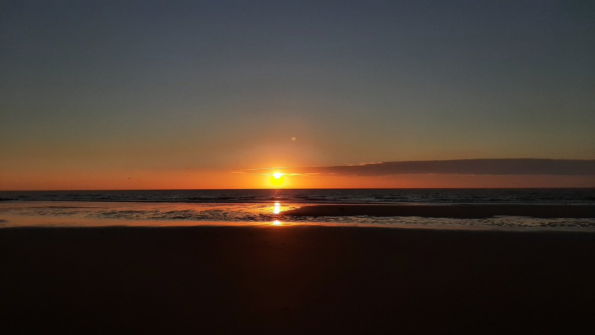 sunsets are so beautiful