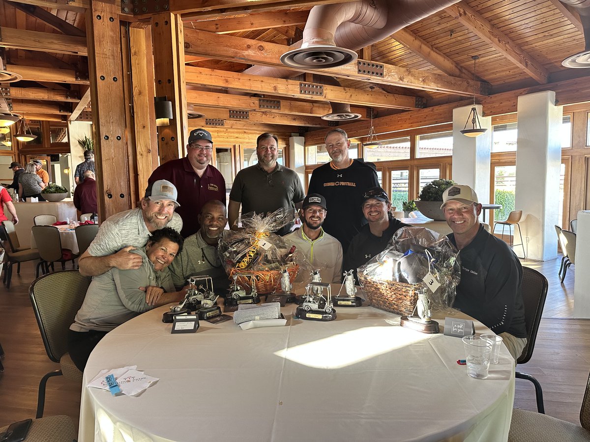 Lloyd Sports + Engineering Sponsors Hole 5 at the TUHSD Foundation Annual Golf Tournament at the Arizona Grand Golf Course; Phoenix, AZ

lloydengineers.com/news/lloyd-spo…

#TUHSD #TUHSDFoundation #GolfTournament #ArizonaGrand #Golfing #Mulligan #Fundraiser #TempeUnionHighSchoolDistrict