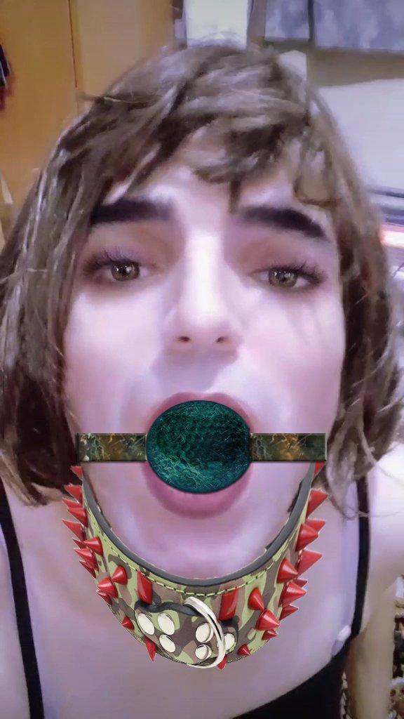 istanbulda yaşayan olgun Pasif Köleyim. Beni Kölesi Köpeği Kadını Oruspusu Hizmetçisi Bayacak Dominant Bayan Sahibe Arıyorum. (Erkek aramıyorum)