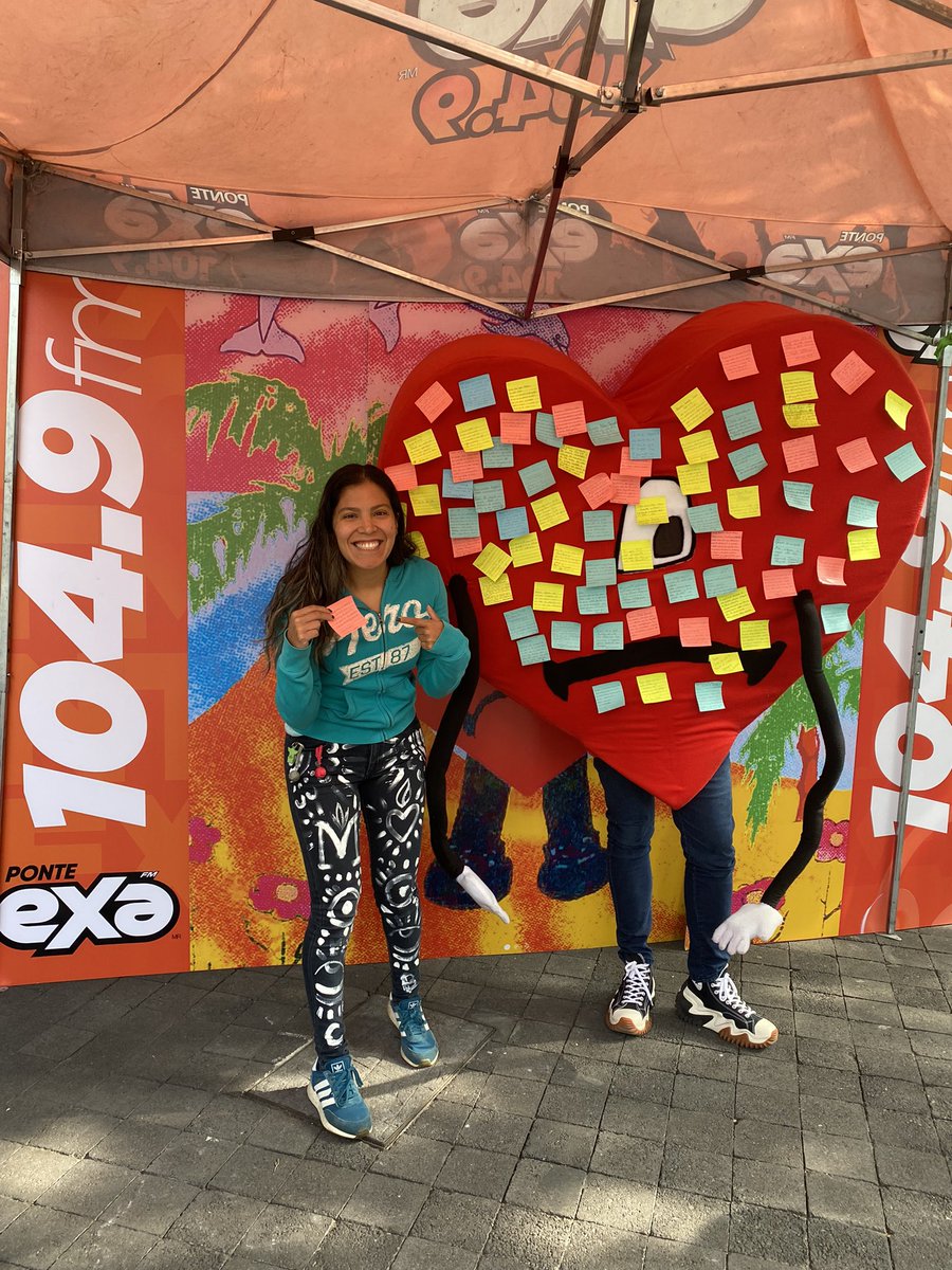 Mimilara12's tweet photo. Quiero ir a Bad Bunny 🐰 por que Titi me pregunto…… @ExaFM #BadBunny #badbunnycdmx https://t.co/vRz7H5OOC0