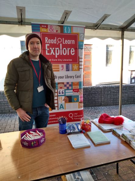 corkcitylibrary's tweet photo. Our cargo bike made a special appearance at the Blackpool Christmas Market yesterday ☃️
Tom loved getting to meet so many new members!
Where would you like to see our cargo bike next? 🚲🚲🚲
#CorkCityLibraries #BlackpoolLibrary #BookBike https://t.co/d9BMoH9v2M