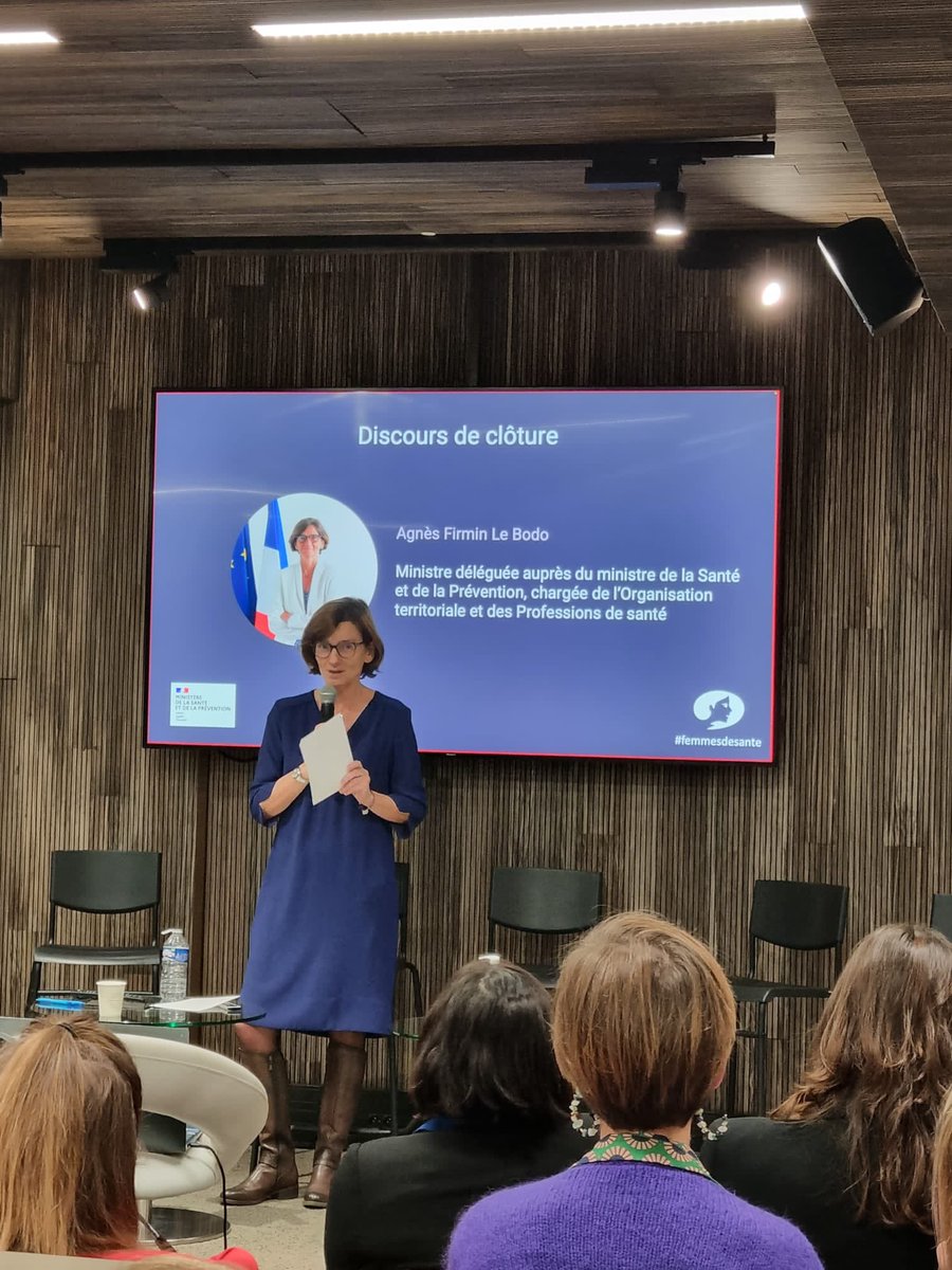 femmes2sante's tweet photo. 🎤#femmesdesante 

Remise de la lettre ouverte à l’initiative des #femmesdesante demandant au gouvernement une stratégie nationale « santé de la femme » à Madame la Ministre @agnesfirmin.

Pour signer la lettre 👉 https://t.co/IXPMoqGLnt
@Sante_Gouv @egalite_gouv https://t.co/UHgXUTJqvd