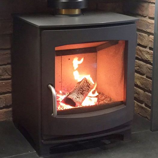 fires2u's tweet photo. Stock item for wood burning or multifuel kit but limited stock at sale price to get delivery before Christmas must order online today. Ivar 5 Low stove is a contemporary and versatile stove that can burn wood, coke or coal - https://t.co/X0RniylCMf https://t.co/xZZ64g4x0N