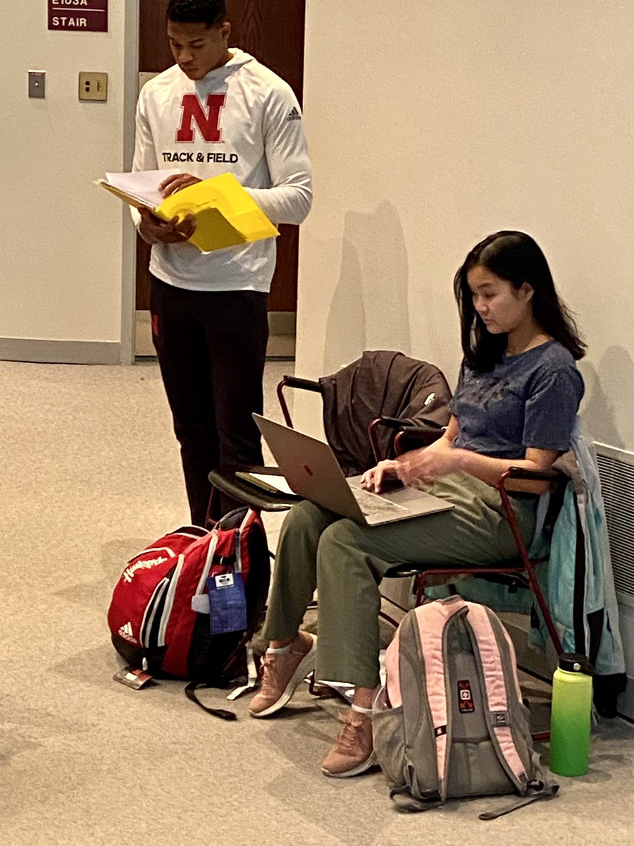 Burkscognition's tweet photo. Last class session for our Bios 101 Lecture Class. What a wonderful group of Huskers…….and of course huge thanks to Micaylon &amp; Joevy for being my amazing TA’s. @UNLincoln @MicaylonMoore @joevysum21 https://t.co/zX5LcURC4Q
