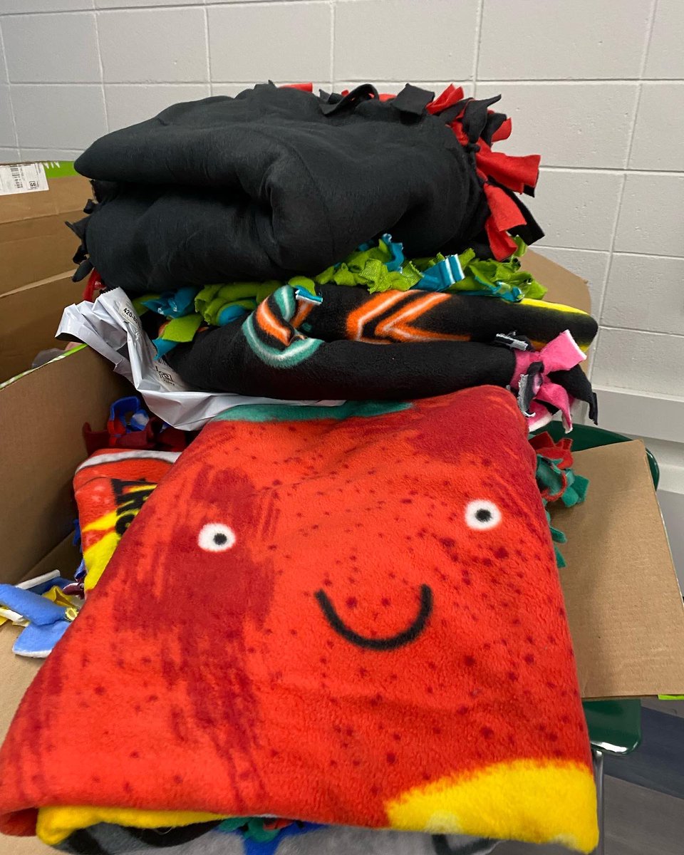 ScrubsClubJHHS's tweet photo. Remember to bring your tie blankets to room 137 by December 14th! https://t.co/odIjZDsvGN