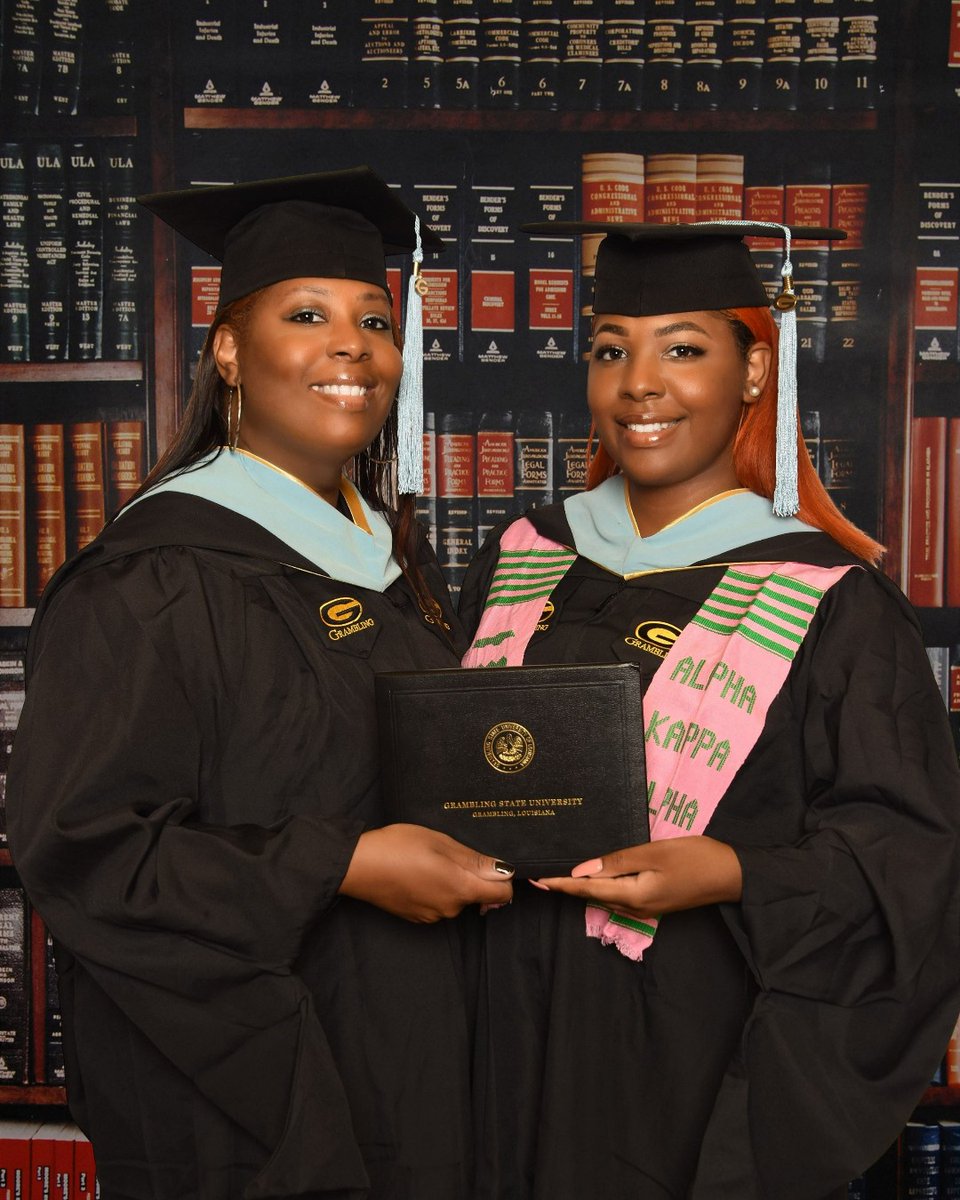 Grambling1901's tweet photo. A mother graduating with her children TWICE? That's a reality for @Bayou_Beauty19, who received her BA in 2020 just two days after her son. Now, she's receiving her master's in Developmental Education with her daughter, @meccamaryam. #TwiceAsNice #CongratsGrads #GramGrad22 https://t.co/qW5YtFgUFl
