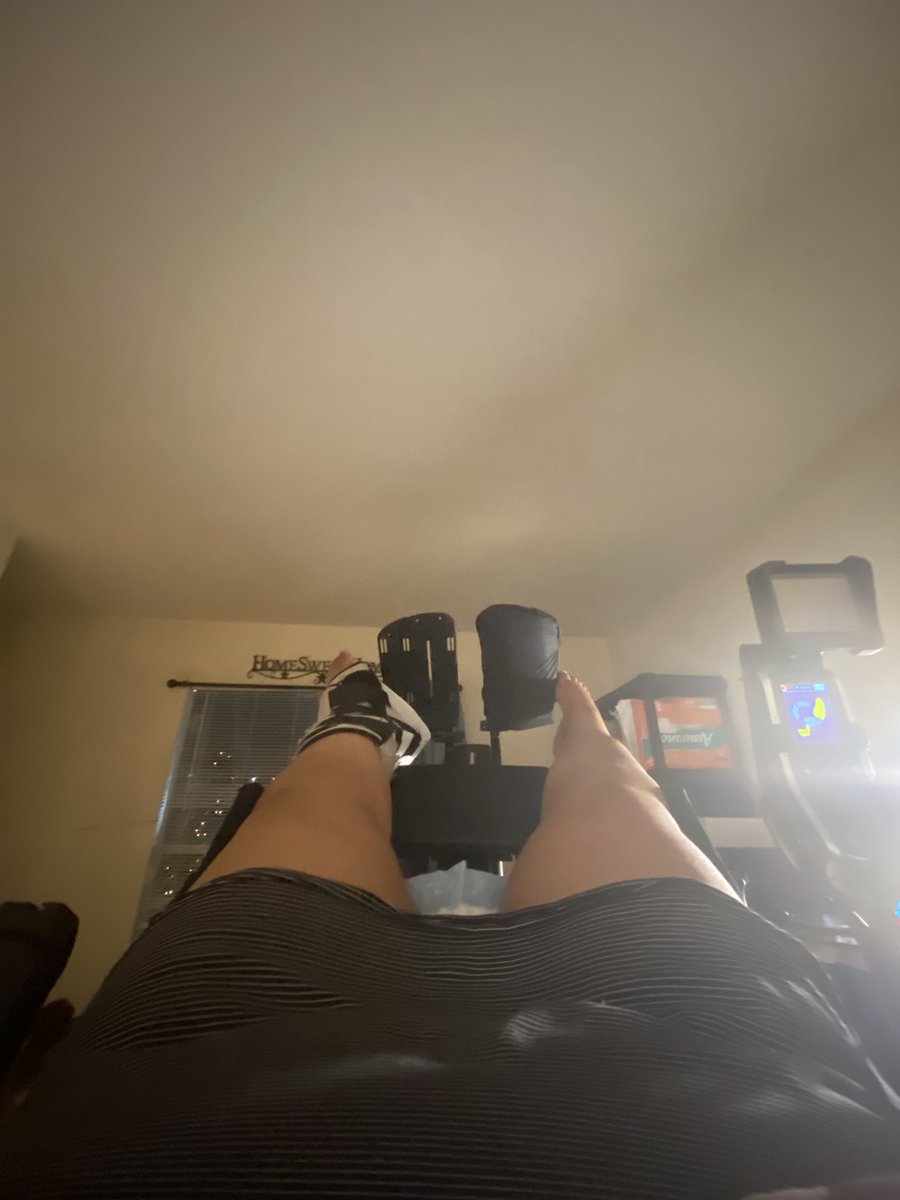 manthayou's tweet photo. Feet up Friday! Doing a full tilt in my @QuantumRehab 4front to prevent those pesky pressure sores! Make sure you guys and gals are doing this through out the day. #quantumrehab #helphopelive #wheelchairuser https://t.co/7xhiGRUmQY