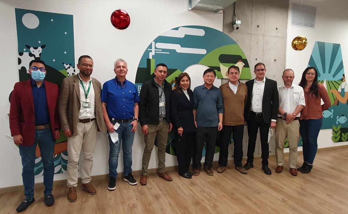 ICACOLOMBIA's tweet photo. #HILO || La reunión finalizó de manera satisfactoria y el inspector de la APQA dio el aval para continuar con la exportación de pitahaya amarilla a Corea. Un excelente logro que beneficiará a todos los pequeños, medianos y grandes productores de Colombia. https://t.co/TqmKnErEyU