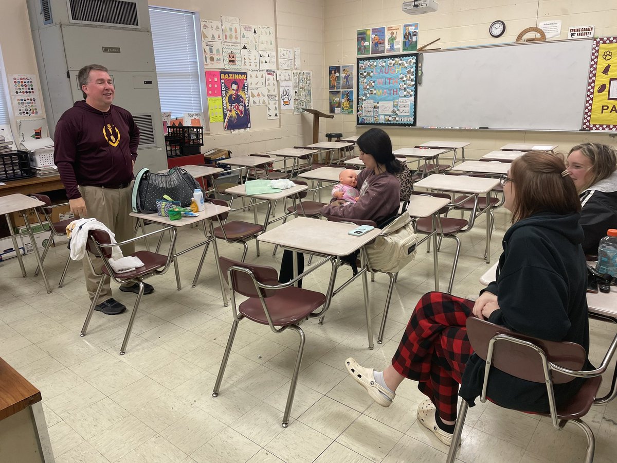 SpringGardenHS's tweet photo. SG Seniors participate in the First Annual Adulting Day… Topics include gift wrapping, tying a tie, changing a tire, parallel parking, general home maintenance, laundry, basic first aid, and many more. https://t.co/Adq0eCnOmY