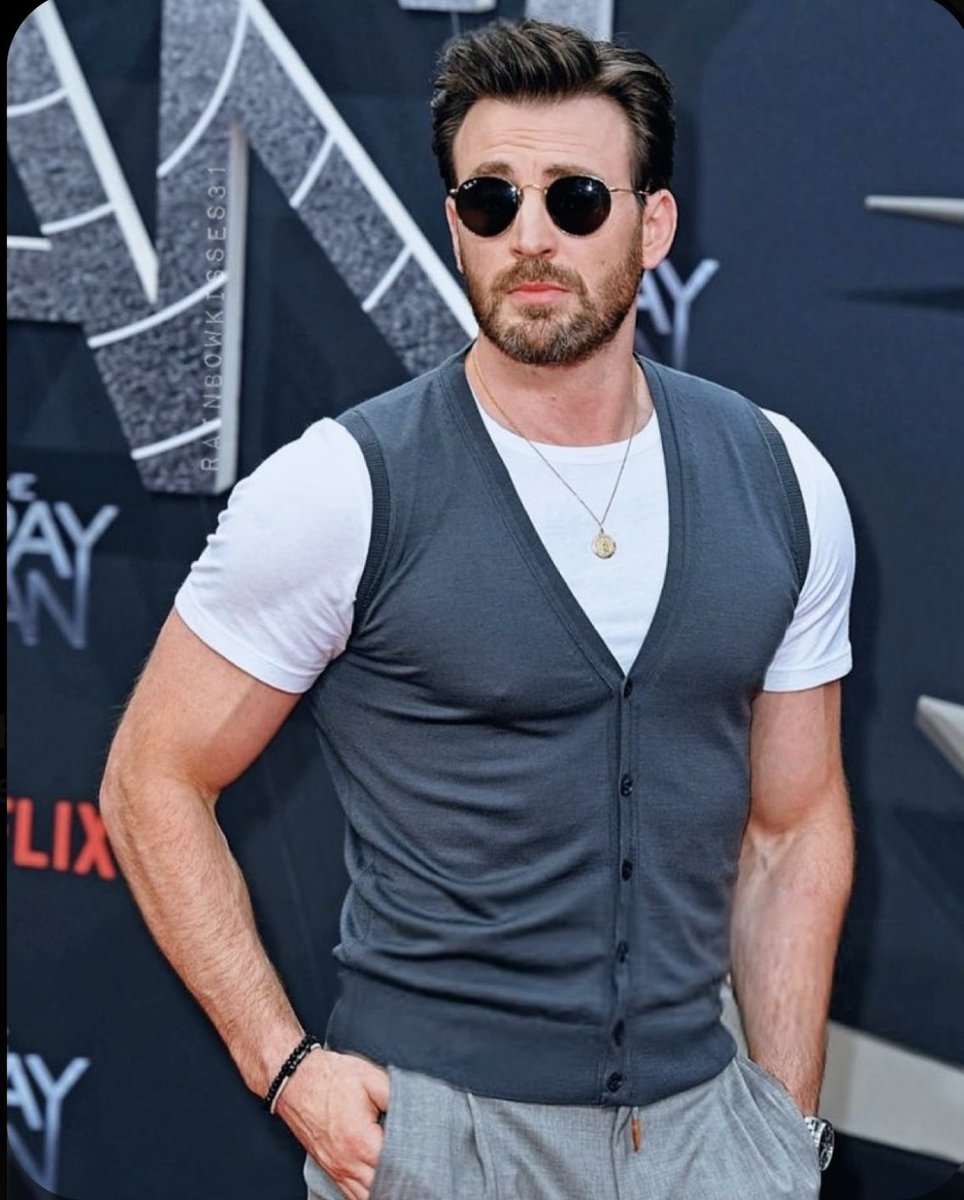 CrestanSMF's tweet image. Thinking about this #ChrisEvans style today ❤️🔥