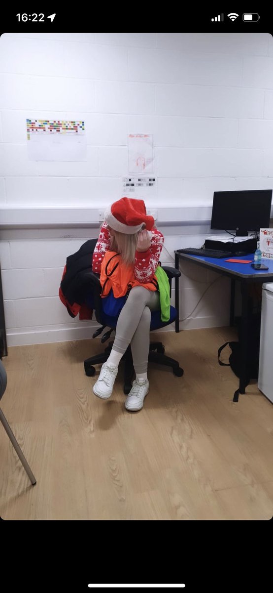 MsMccormickPE's tweet photo. Just like that my ten weeks are over at @WHECHWB 😢 Absolutely gutted to be going but what an experience, walking away from that placement with a bank of knowledge and experience I never thought I’d achieve. Going to miss it an awful lot! https://t.co/gPf8z9TZd2