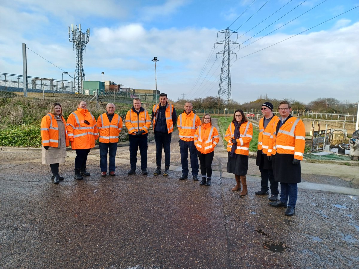 Today we were pleased to welcome @RebeccaHarrisMP & members of @CastlePointBC & @Essex_CC to Benfleet Water Recycling Centre. We showed how the site operates & plans to create a wetlands habitat to help treat excess storm water during wet weather events. anglianwater.co.uk/environment/ge…