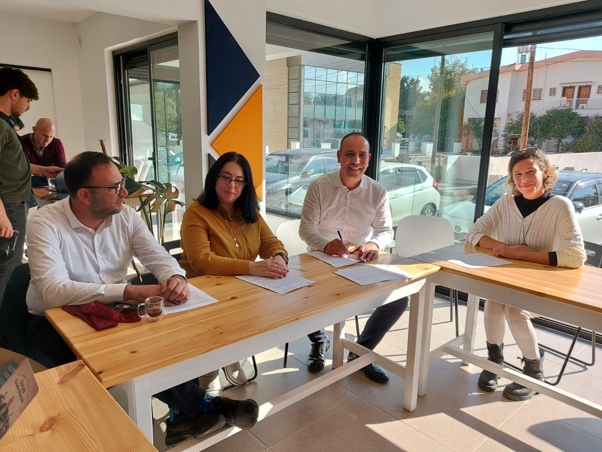 Yerelde etkin katılım kampanyası başladı.Belediye Başkan adayları ile katılım standartlarını görüşmeye ve sivil toplumun karar alma mekanizmalarına katılım sözünü almaya devam ediyoruz. Kampanyayı şu an 30 farklı örgüt imzacı olarak destekliyor. #yerelkatilim #etkinkatilim