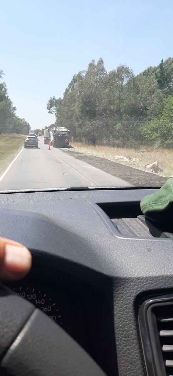 gtherisod's tweet photo. @elchacareroweb @VialidadBA Excelente idea arreglar la Ruta 74. Hay q proveer q hoy es fin de semana largo y hay más tránsito q lo normal. Supongo q además va a funcionar la balanza para el control de peso de los camiones! Tienen q ser profesionales en su trabajo https://t.co/wsuJ5V4NYs