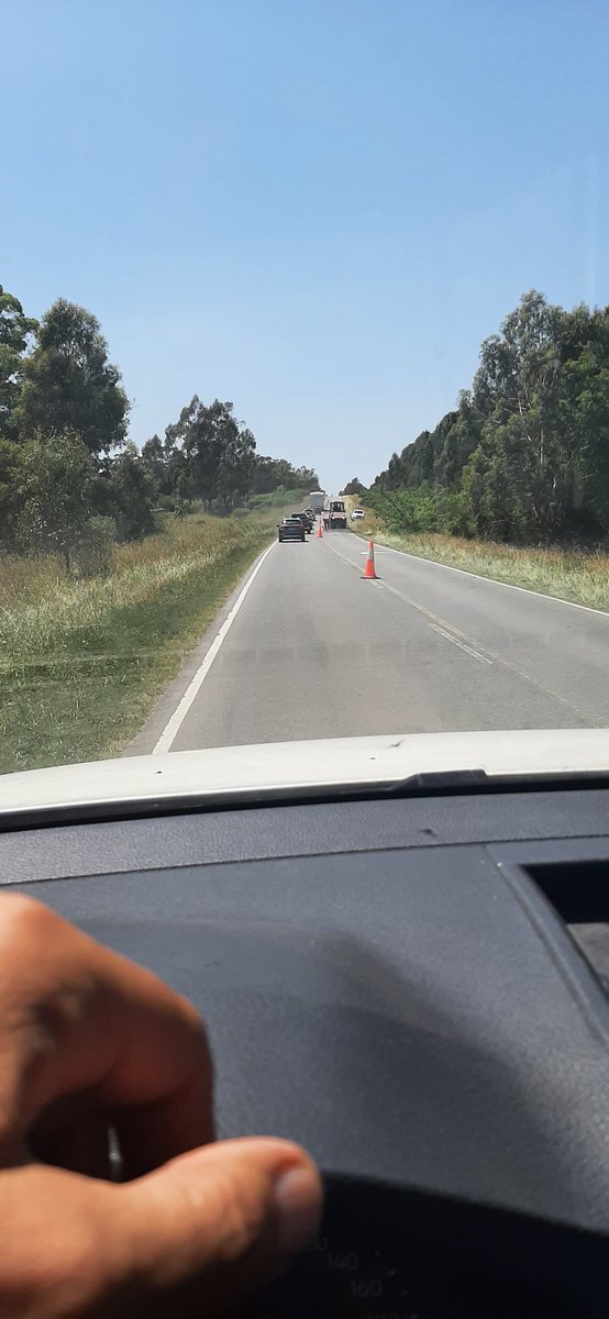 gtherisod's tweet photo. @elchacareroweb @VialidadBA Excelente idea arreglar la Ruta 74. Hay q proveer q hoy es fin de semana largo y hay más tránsito q lo normal. Supongo q además va a funcionar la balanza para el control de peso de los camiones! Tienen q ser profesionales en su trabajo https://t.co/wsuJ5V4NYs