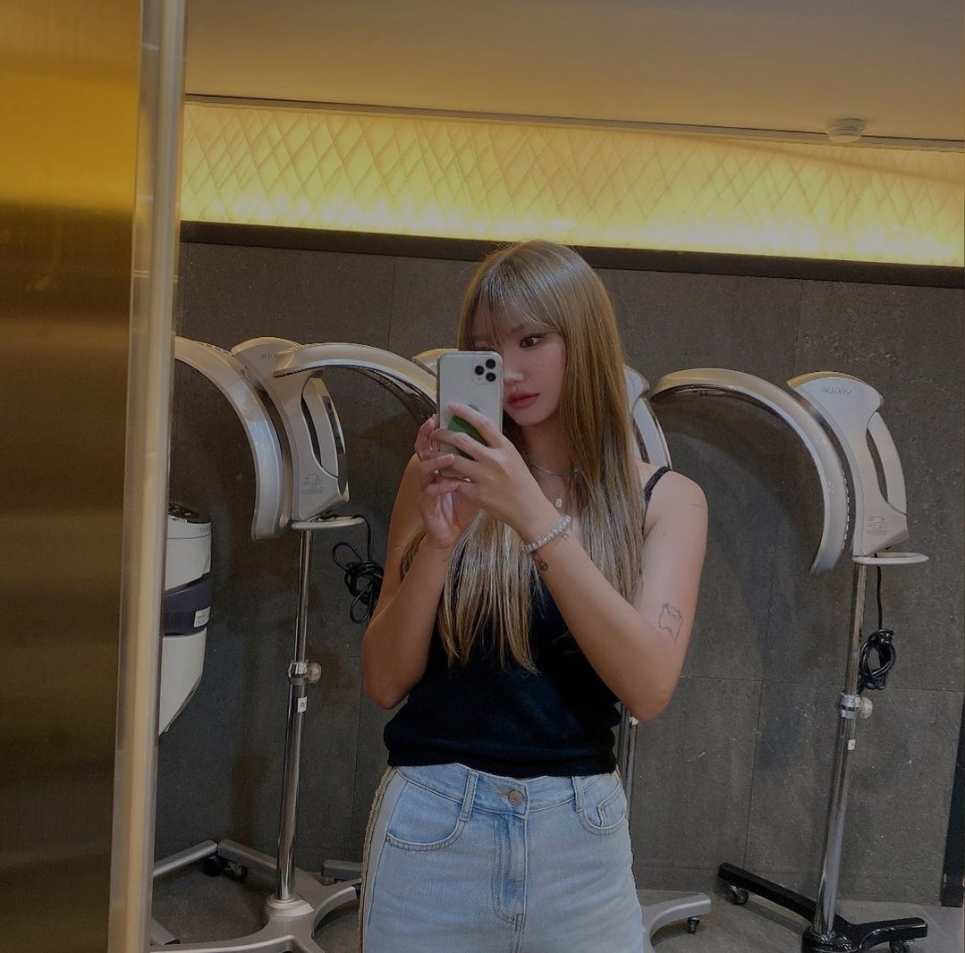 ellycrazybby's tweet photo. hoy está cumpliendo años el amor de mi vida, ya 31 años, te amo reina sos una inspiración para mí y para muchos, gracias
#Elly #HappyLeDay #LE #EXID 💙 https://t.co/IelSas52QP