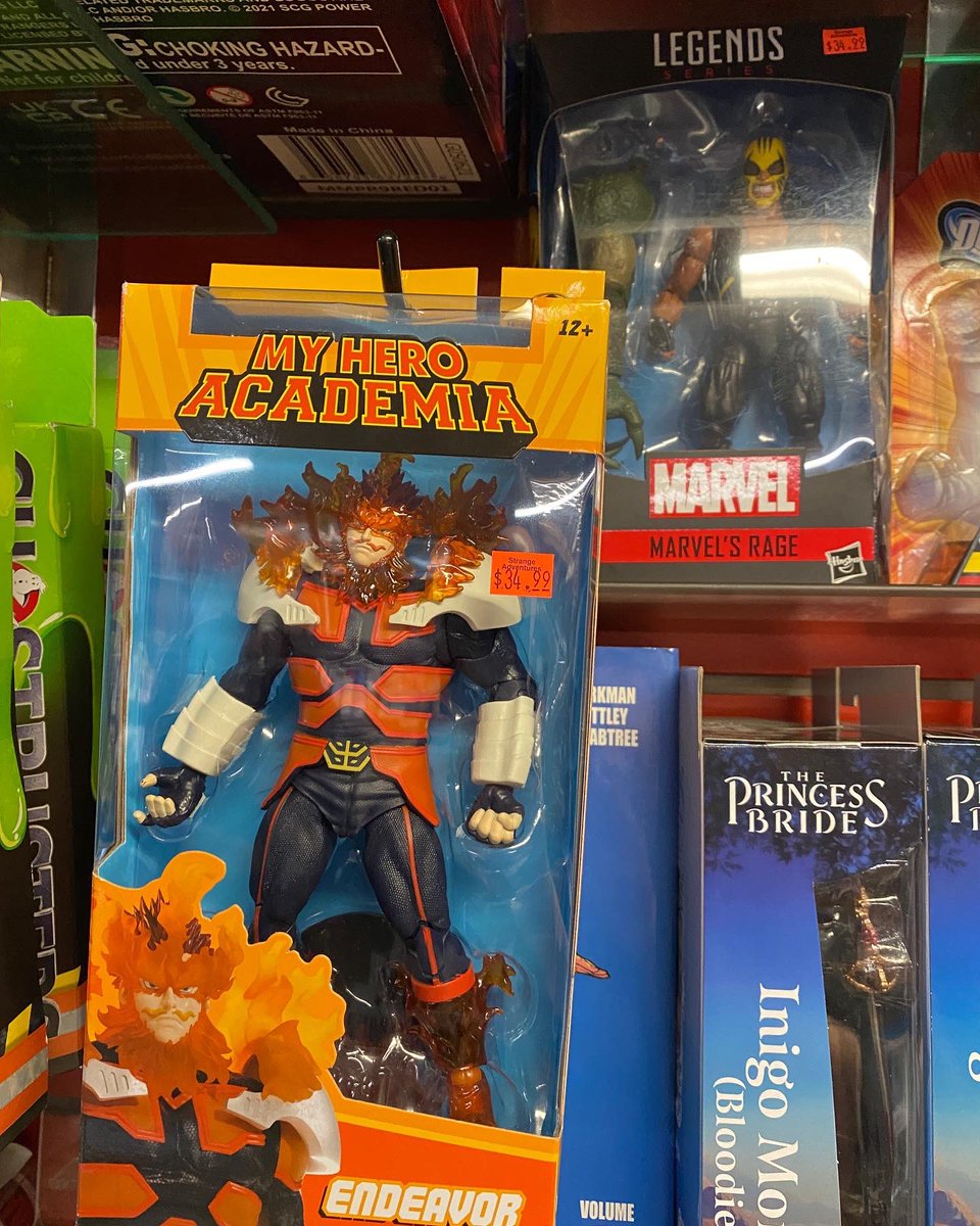 StrangeAdvDart's tweet photo. so many toys and they're 50% off!
the #strangesidekick is open today until 6pm and noon to 4pm on weekends!
half-price comic sets & bundles, too!! https://t.co/cTzAtemtVv
